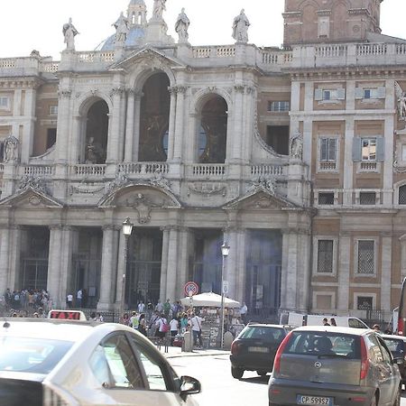 Casa Vacanze Voglia Di Roma Bagian luar foto